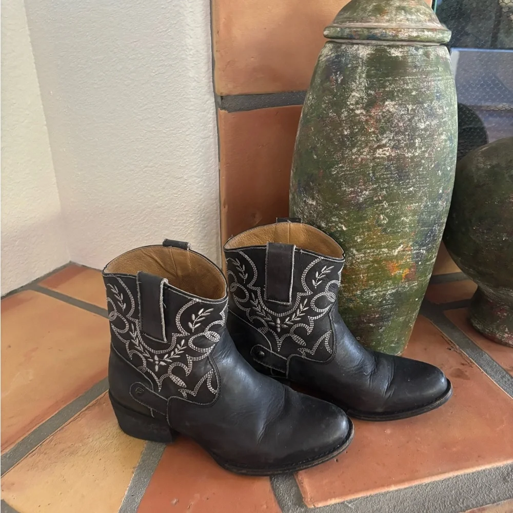 Sterling River Black Genuine Leather Western Ankle Boots with White Embroidery 8 - Picture 1 of 6